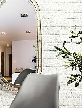 Miroir en métal ovale à suspendre