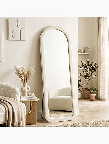 Miroir sur pied pleine longueur design velours blanc crème