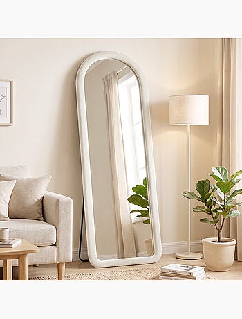 Miroir sur pied pleine longueur design velours blanc crème