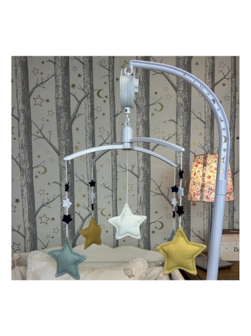 Mobile musical en lin étoile vert céladon et curry - Kiabi