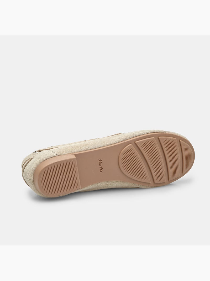 Mocassin modèle bateau en daim Bata Beige - Kiabi