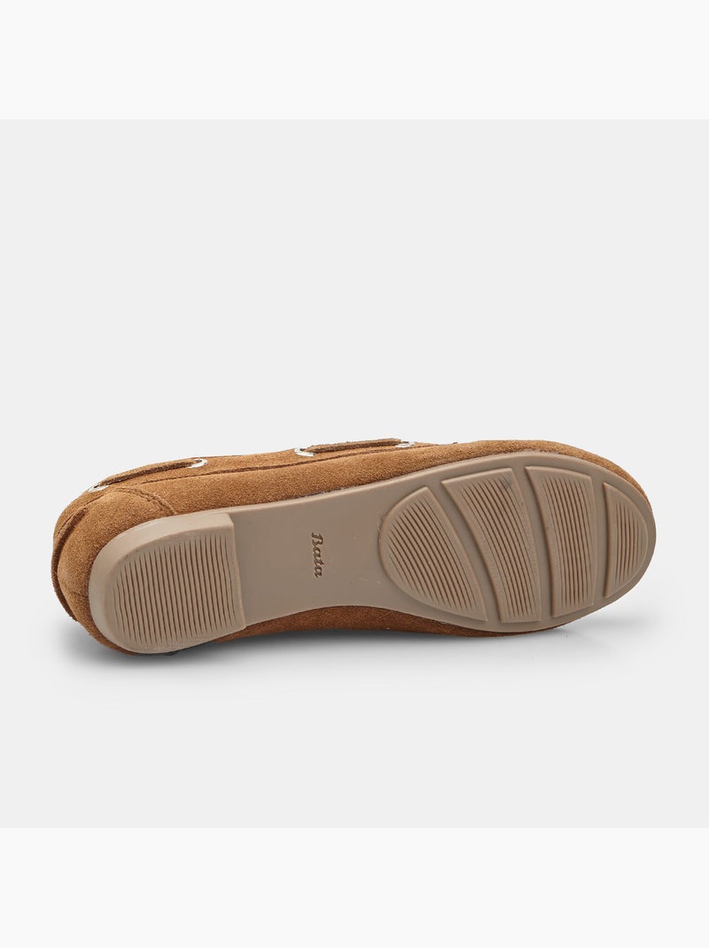 Mocassin modèle bateau en daim Bata Marron - Kiabi