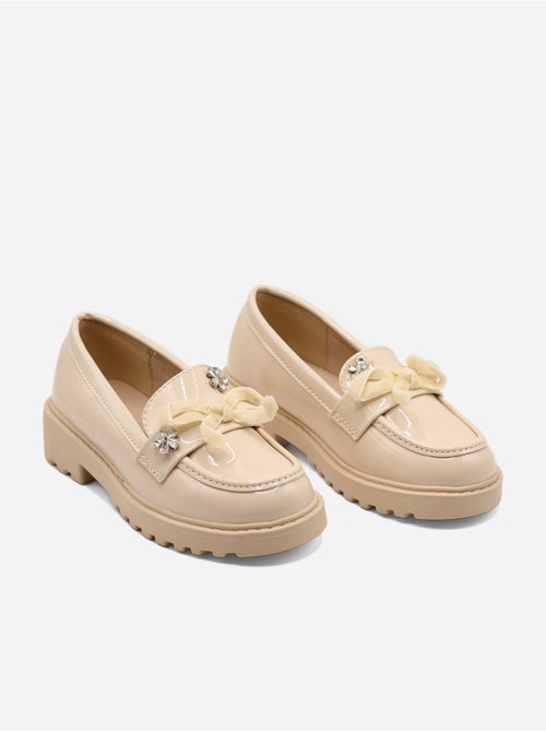 Mocassins à finition brillante - Kiabi