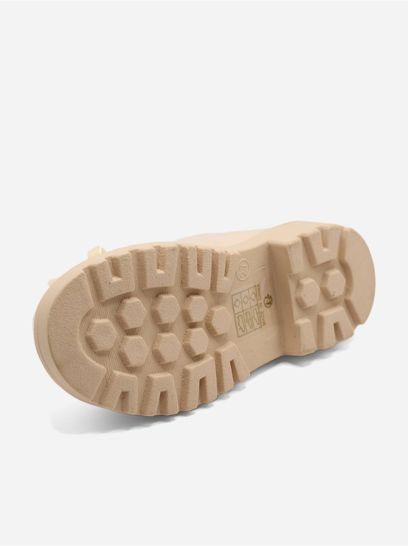 Mocassins à finition brillante Crème - Kiabi