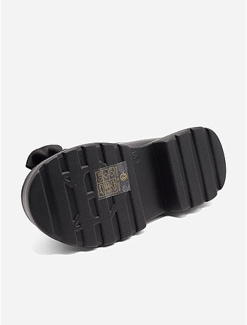 Mocassins à noeuds