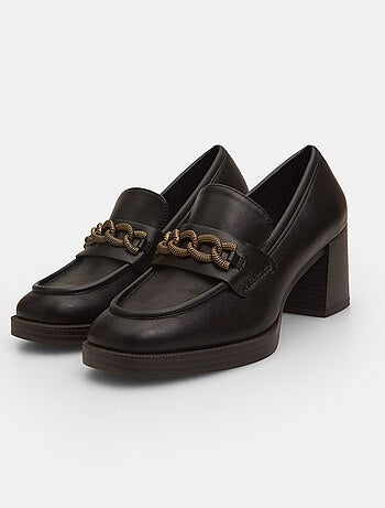 Mocassins avec talon et chaîne BATA