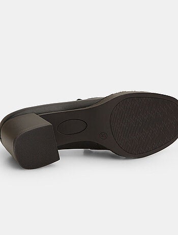 Mocassins avec talon et chaîne BATA