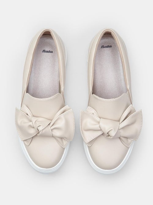 Mocassins Bata avec nœud - Kiabi