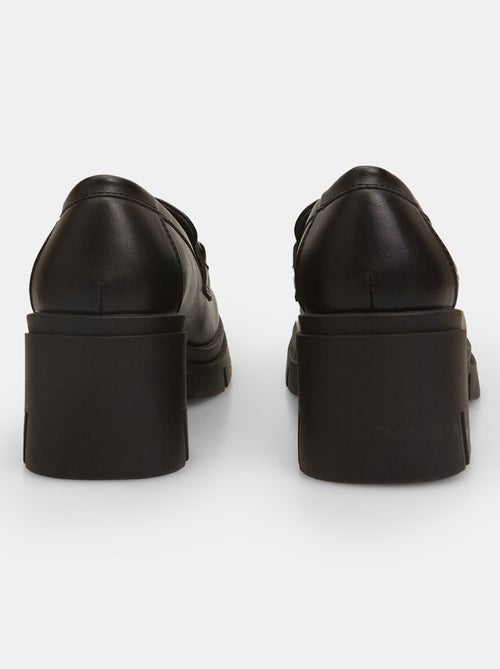 Mocassins Bata Red Label avec talon midi et barrette BATA - Kiabi Mocassins Bata Red Label avec talon midi et barrette BATA - Kiabi