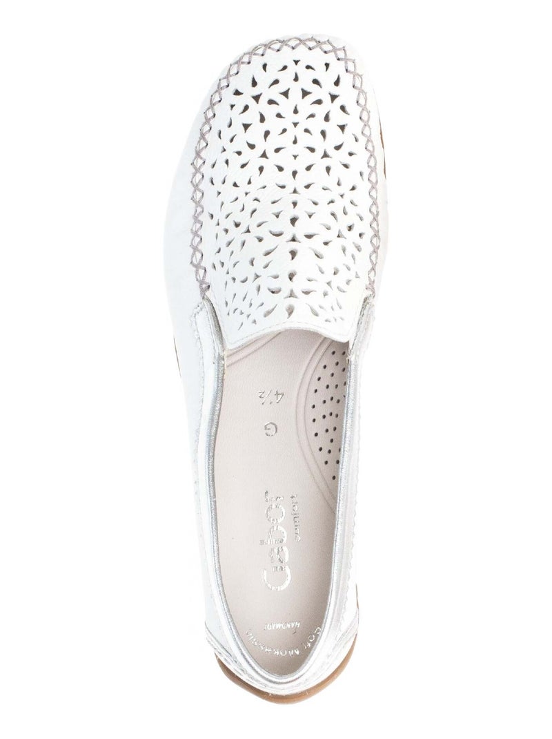 Mocassins blanc en cuir lisse Blanc - Kiabi