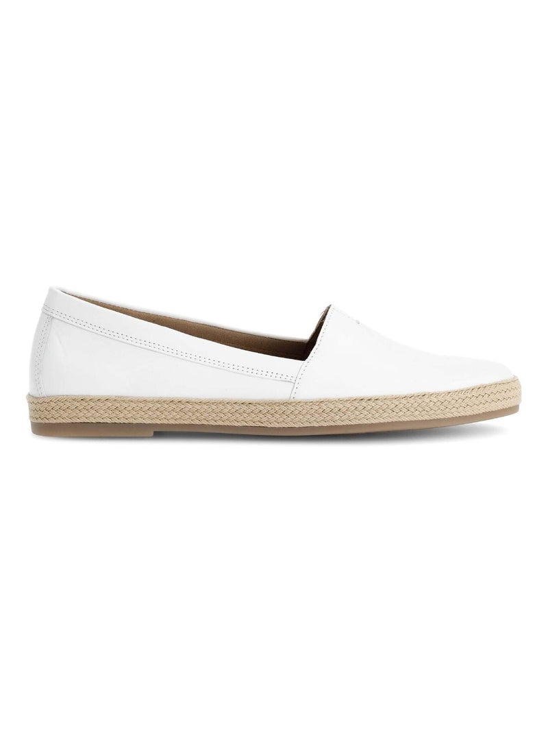Mocassins blanc en cuir lisse Blanc - Kiabi