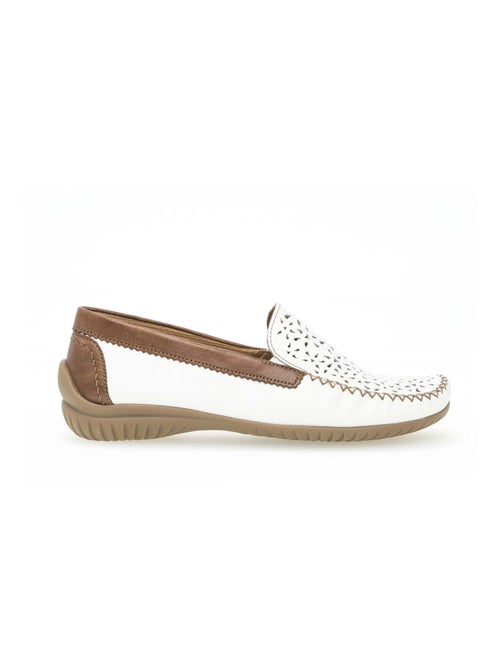 Mocassins blanc en cuir lisse - Kiabi