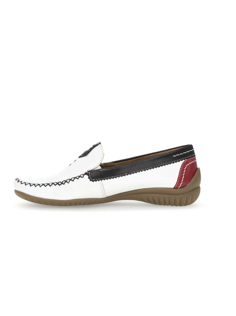 Mocassins blanc en cuir lisse Blanc - Kiabi