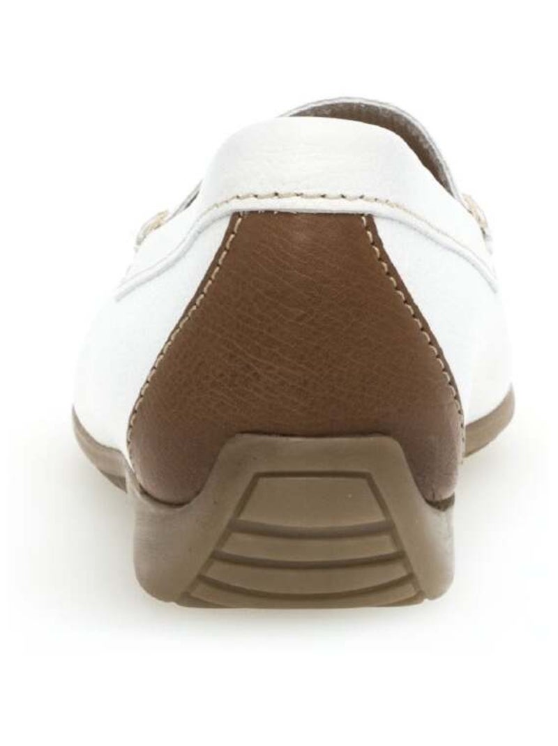 Mocassins blanc en cuir lisse Multicolore - Kiabi