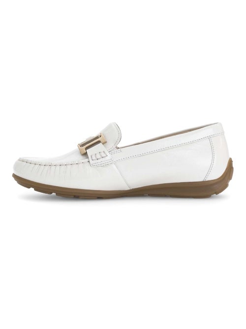 Mocassins blanc en cuir vernis - Kiabi