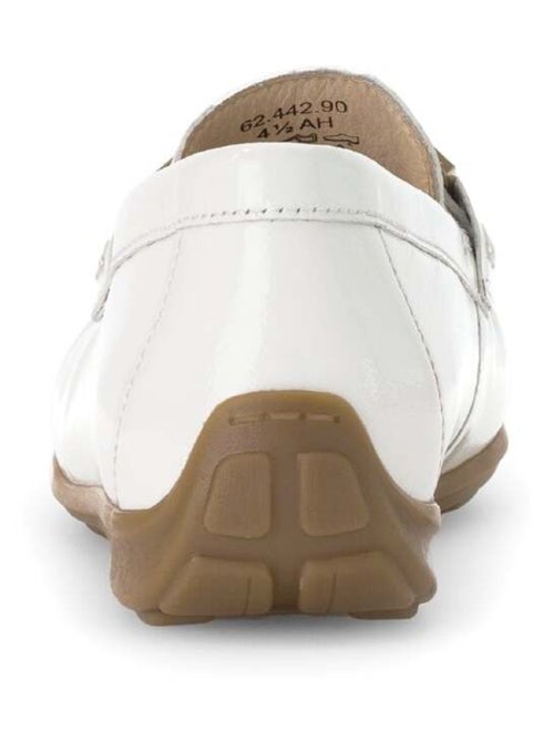 Mocassins blanc en cuir vernis - Kiabi
