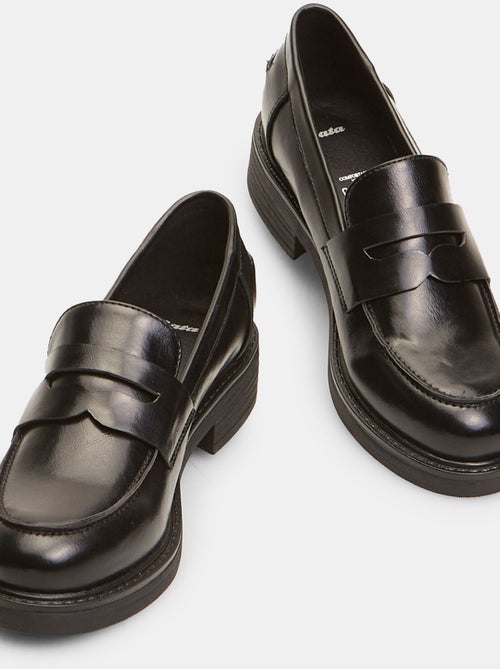 Mocassins effet cuir avec talon BATA - Kiabi