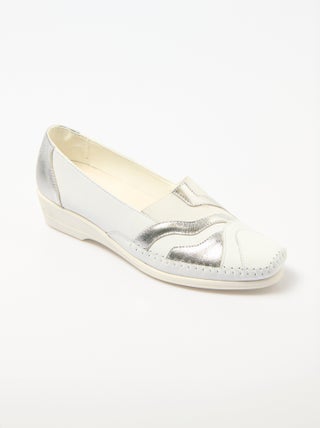 Mocassins élastiqués cuir largeur confort