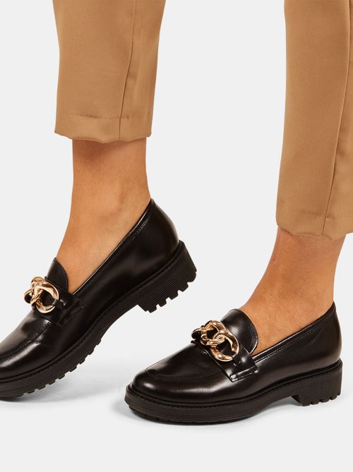 Mocassins en cuir avec chaîne appliquée BATA - Kiabi