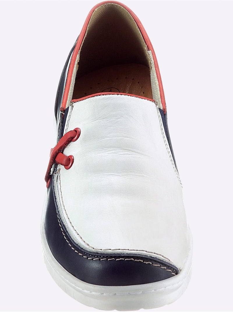 Mocassins en cuir avec élastiques latéraux et semelle amortissante - Taille standard - Witt Bleu marine - Kiabi