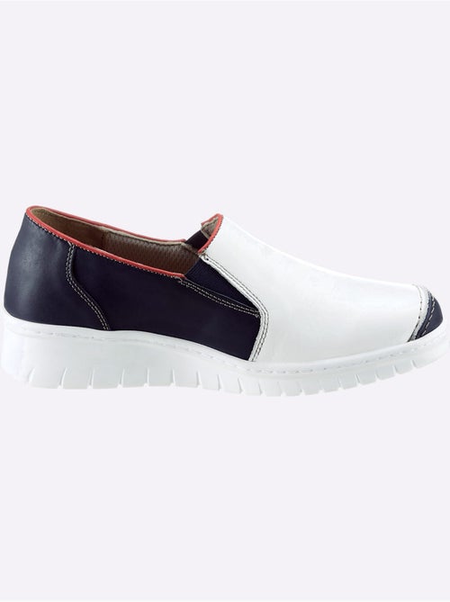 Mocassins en cuir avec élastiques latéraux et semelle amortissante - Taille standard - Witt - Kiabi Mocassins en cuir avec élastiques latéraux et semelle amortissante - Taille standard - Witt - Kiabi