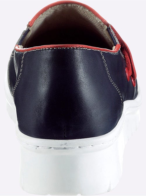 Mocassins en cuir avec élastiques latéraux et semelle amortissante - Taille standard - Witt - Kiabi Mocassins en cuir avec élastiques latéraux et semelle amortissante - Taille standard - Witt - Kiabi