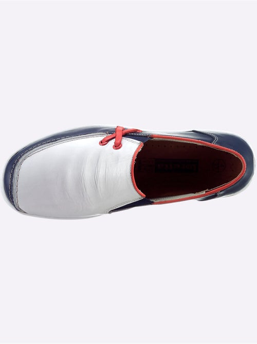 Mocassins en cuir avec élastiques latéraux et semelle amortissante - Taille standard - Witt - Kiabi Mocassins en cuir avec élastiques latéraux et semelle amortissante - Taille standard - Witt - Kiabi