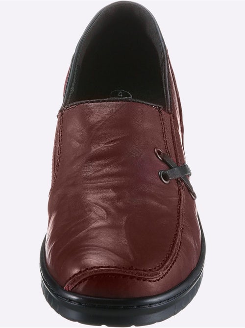 Mocassins en cuir avec élastiques latéraux et semelle amortissante - Taille standard - Witt - Kiabi Mocassins en cuir avec élastiques latéraux et semelle amortissante - Taille standard - Witt - Kiabi