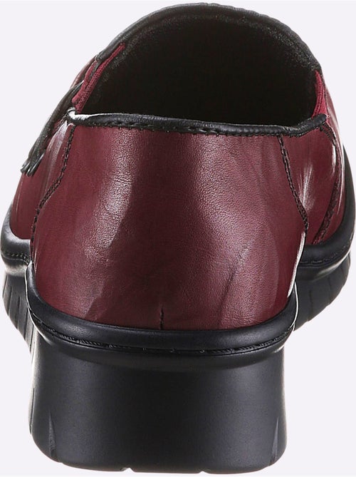 Mocassins en cuir avec élastiques latéraux et semelle amortissante - Taille standard - Witt - Kiabi Mocassins en cuir avec élastiques latéraux et semelle amortissante - Taille standard - Witt - Kiabi
