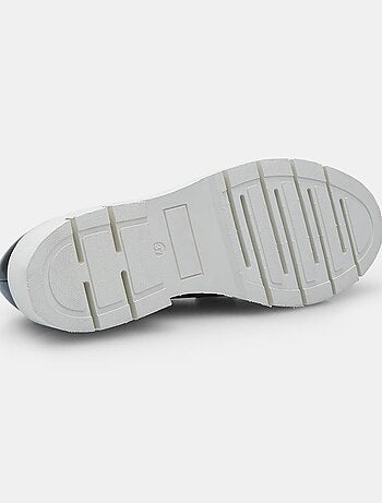 Mocassins en cuir comfortables avec accessoire BATA