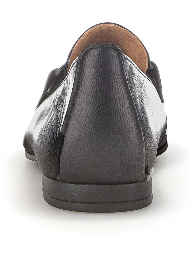 Mocassins  en cuir lisse Noir - Kiabi