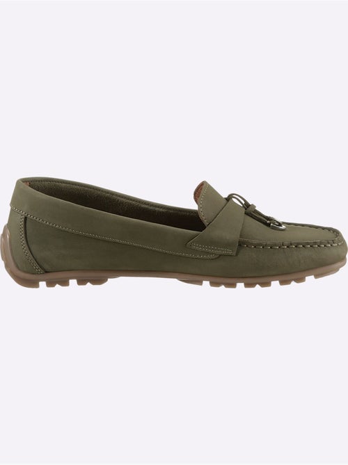 Mocassins en cuir nubuck vachette avec couture main et semelle cuir - Taille standard - Helline - Kiabi Mocassins en cuir nubuck vachette avec couture main et semelle cuir - Taille standard - Helline - Kiabi
