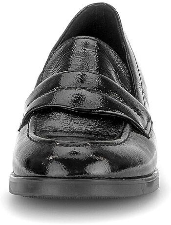Mocassins en cuir verni