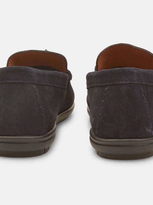 Mocassins Flexible en cuir velours avec barrette BATA - Kiabi