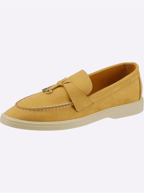 Mocassins matière synthétique - taille standard - helline - Kiabi Mocassins matière synthétique - taille standard - helline - Kiabi