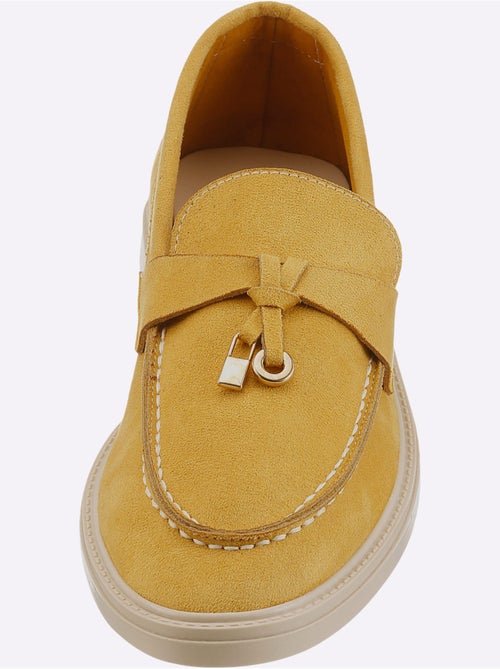 Mocassins matière synthétique - taille standard - helline - Kiabi Mocassins matière synthétique - taille standard - helline - Kiabi