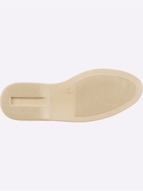 Mocassins matière synthétique - taille standard - helline - Kiabi Mocassins matière synthétique - taille standard - helline - Kiabi