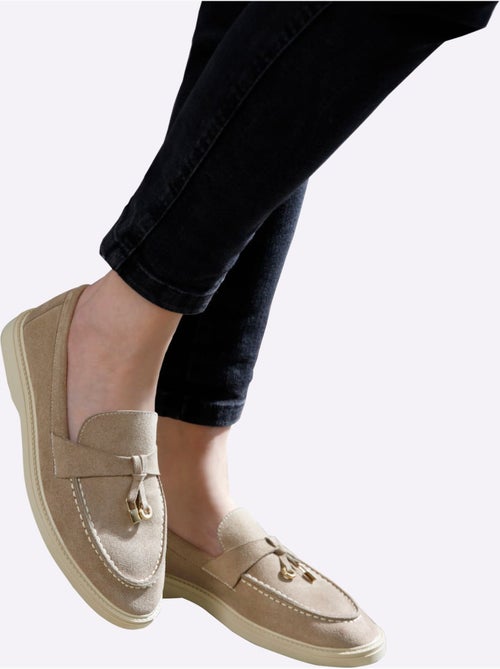 Mocassins matière synthétique - taille standard - helline - Kiabi Mocassins matière synthétique - taille standard - helline - Kiabi