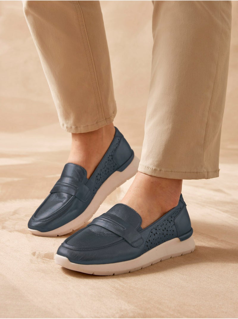 Mocassins tout cuir motifs ajourés - PEDICONFORT Bleu marine - Kiabi