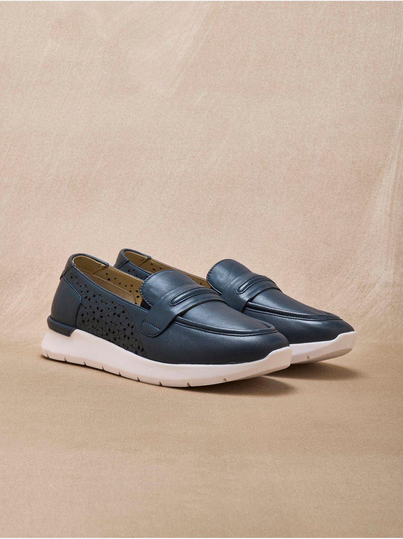Mocassins tout cuir motifs ajourés - PEDICONFORT Bleu marine - Kiabi
