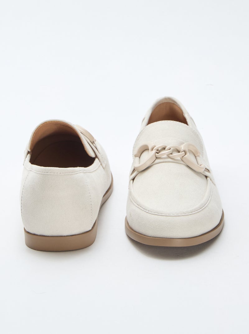 Mocassins type suédine avec bijou décoratif sur le dessus Beige - Kiabi