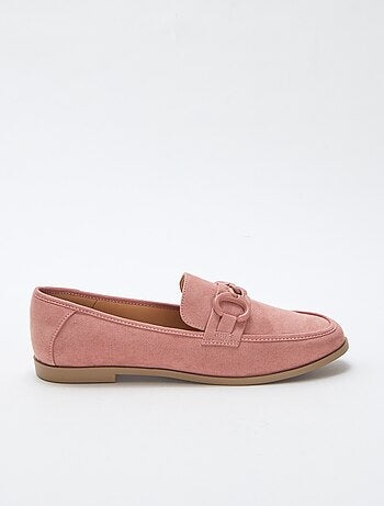 Mocassins type suédine avec bijou décoratif sur le dessus