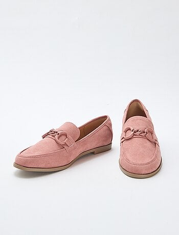 Mocassins type suédine avec bijou décoratif sur le dessus