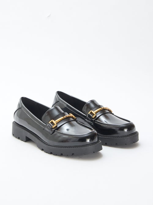 Mocassins vernis avec sangle dorée - Kiabi