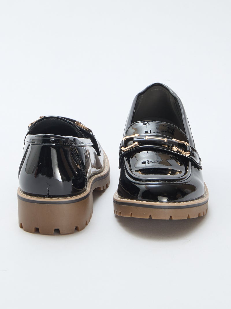 Mocassins vernis avec sangles dorées décoratives Noir - Kiabi