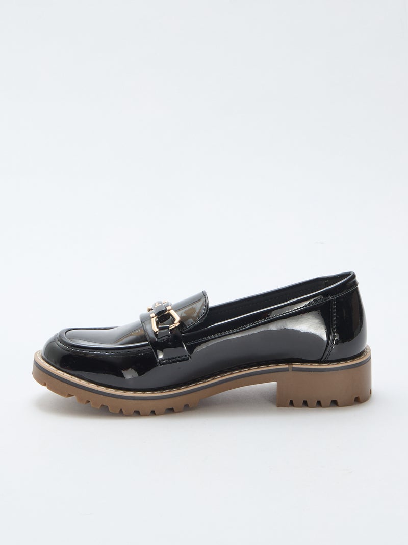 Mocassins vernis avec sangles dorées décoratives Noir - Kiabi