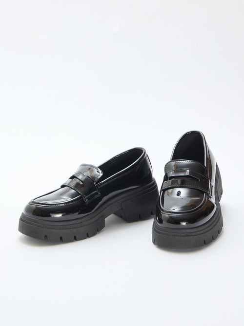 Mocassins vernis avec semelle crantée - Kiabi
