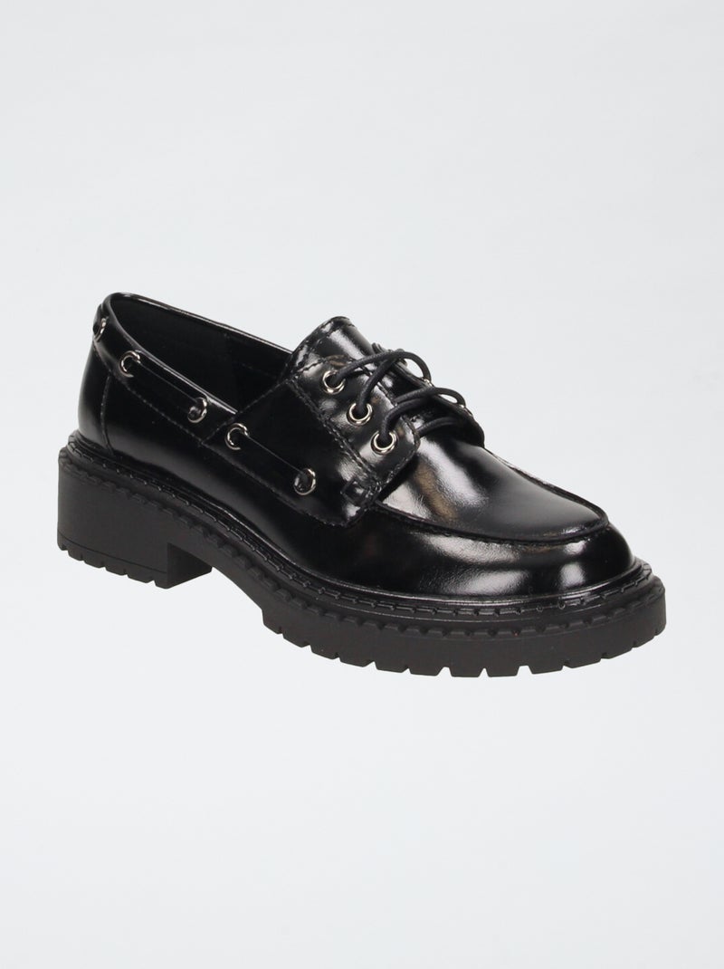 Mocassins vernis avec semelles crantées Noir - Kiabi