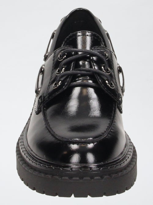 Mocassins vernis avec semelles crantées - Kiabi