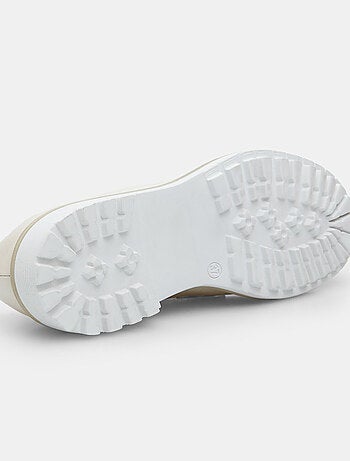 Mocassins vernis BATA